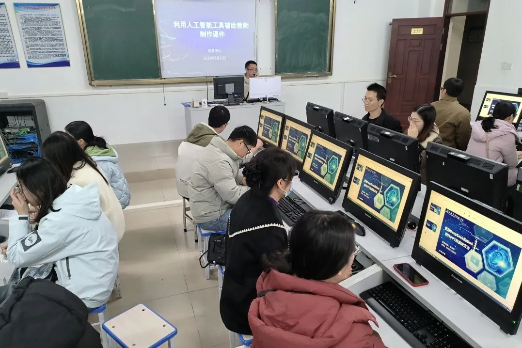 Exploring Generative AI Tools to Empower Teachers in Efficient Courseware Production
