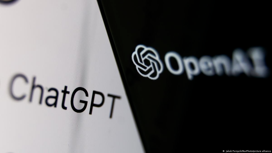 In-Depth Analysis of ChatGPT's Development, Principles, Architecture, and Future