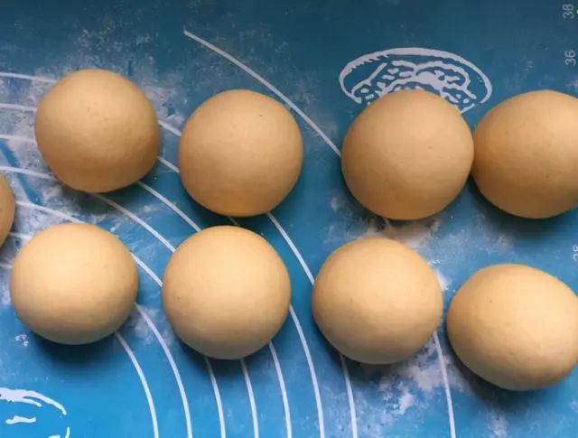 Red Bean and Cornmeal Steamed Buns Recipe