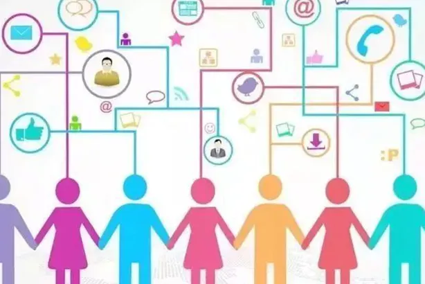 Applications of Knowledge Graphs in Intelligent Education