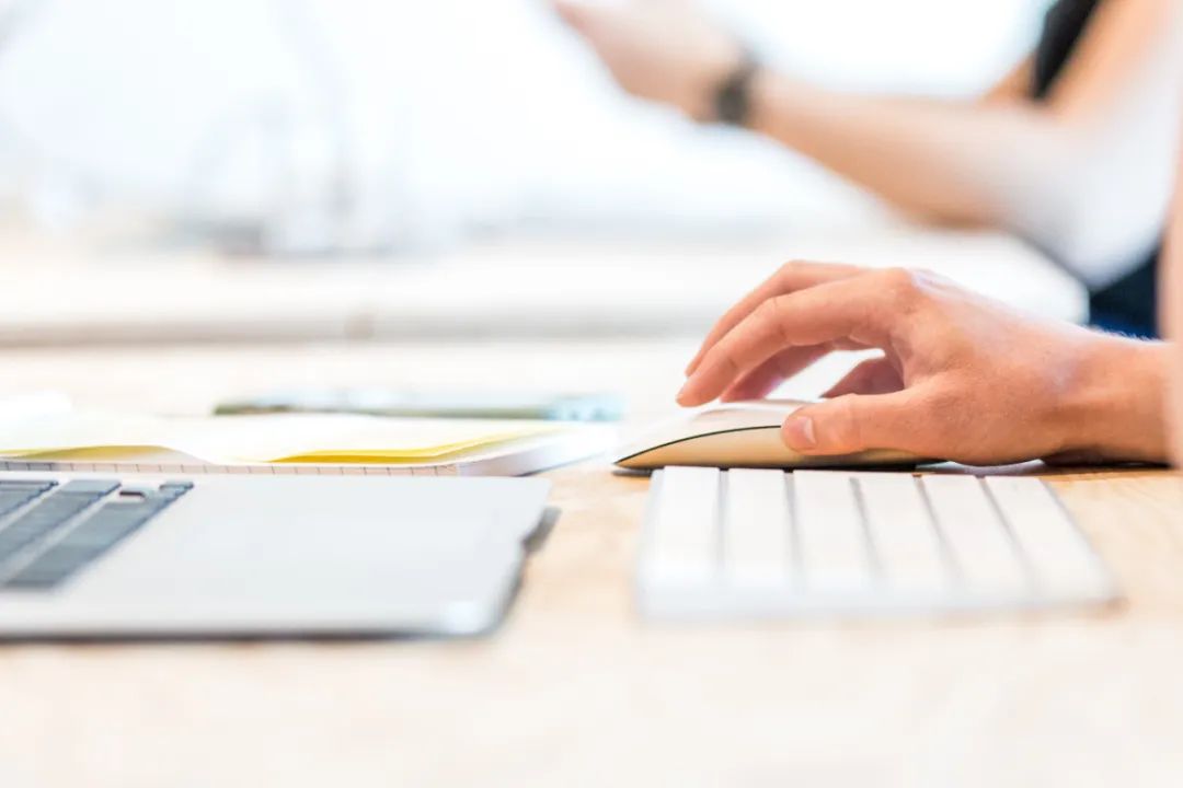 Essential Tools for Aspiring Professional Translators